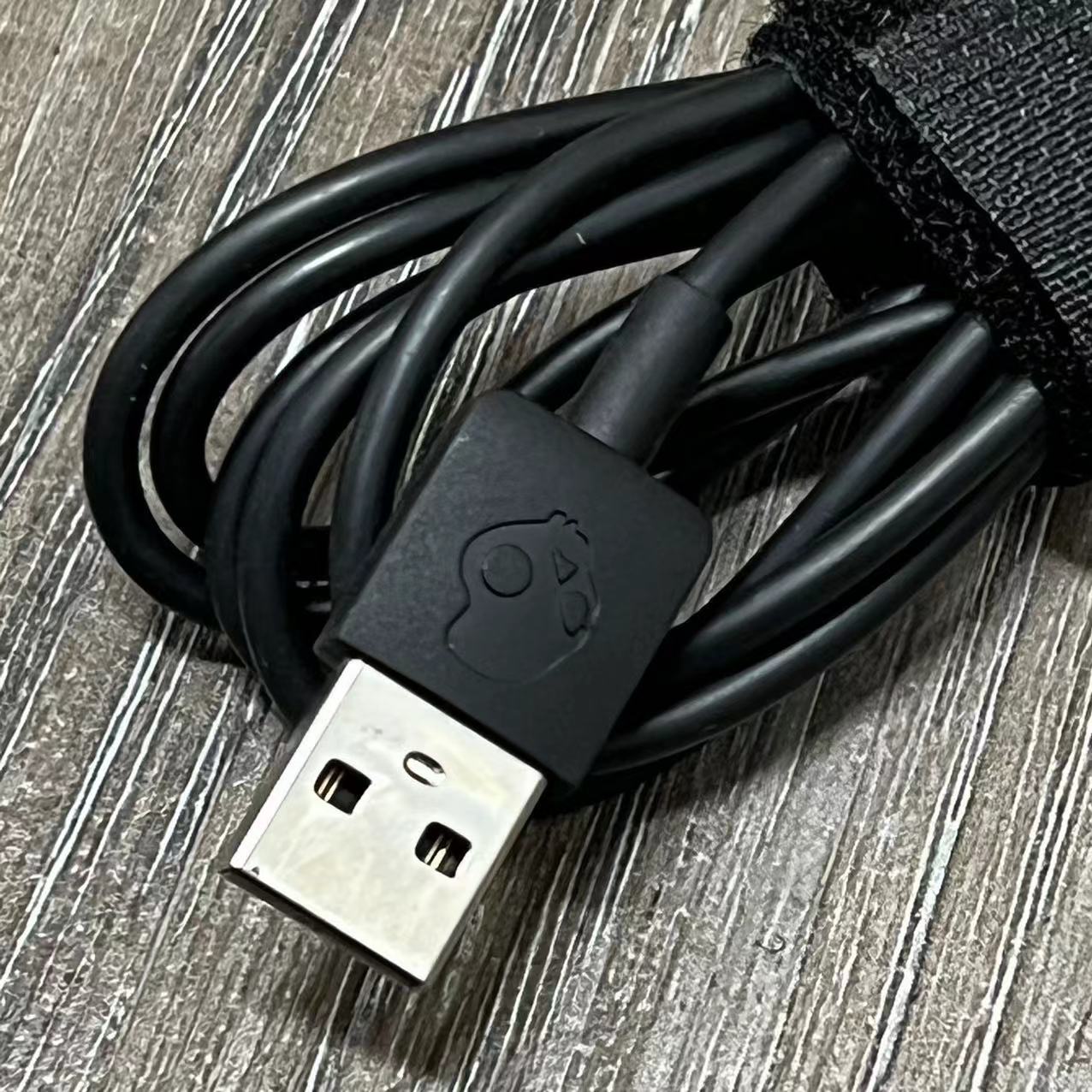 كابل بيانات الشاحن الأصلي لـ S - مراجعة Anc Wireless Over Ear Headphones وسعره